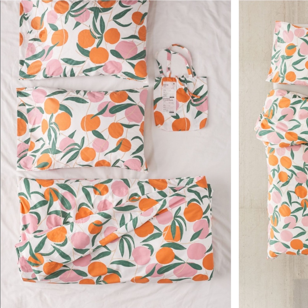 (Brand New Condition) Urban Outfitters Peaches Duvet Twin XL